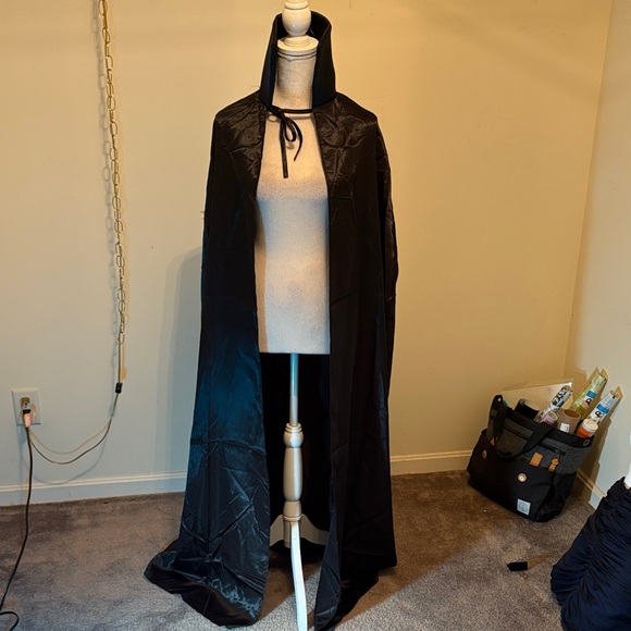 Spirit black collared full length cape Halloween Costume - Picture 2 of 7
